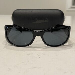 CHANEL Acetate Pearl CC Sunglasses 5082-H Black